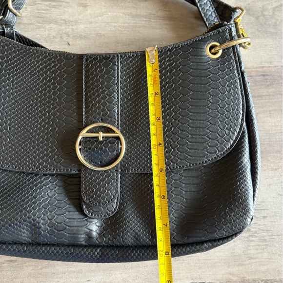 Enzo Angiolini Convertible Crossbody - Picture 9 of 12